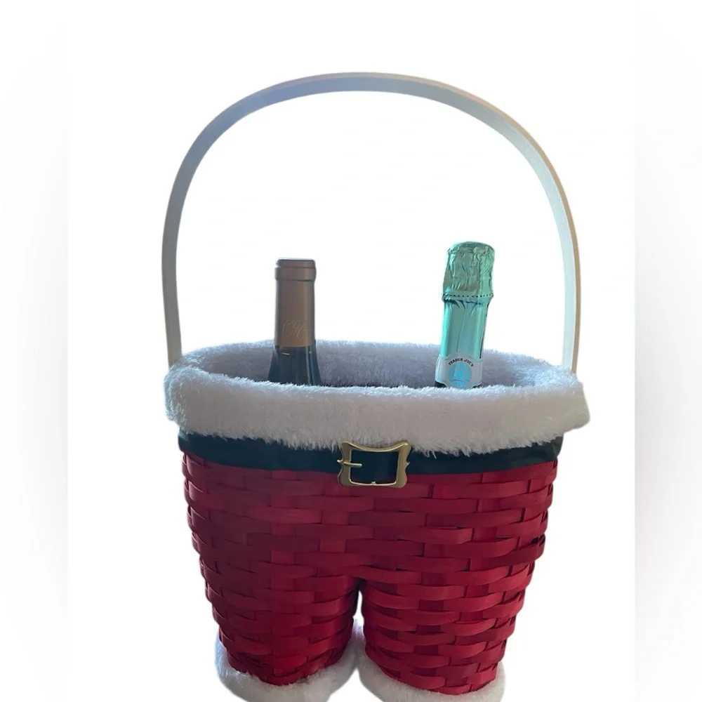 Santa Basket Christmas Decor Great Centerpiece read details